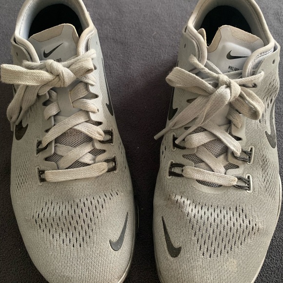 Nike Shoes - REFLECTIVE GREY NIKE FREE TR FIT 4